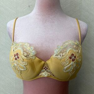 Vintage La Perla Floral Embroidered Yellow Mesh Balconette Bra Womens Size 36B